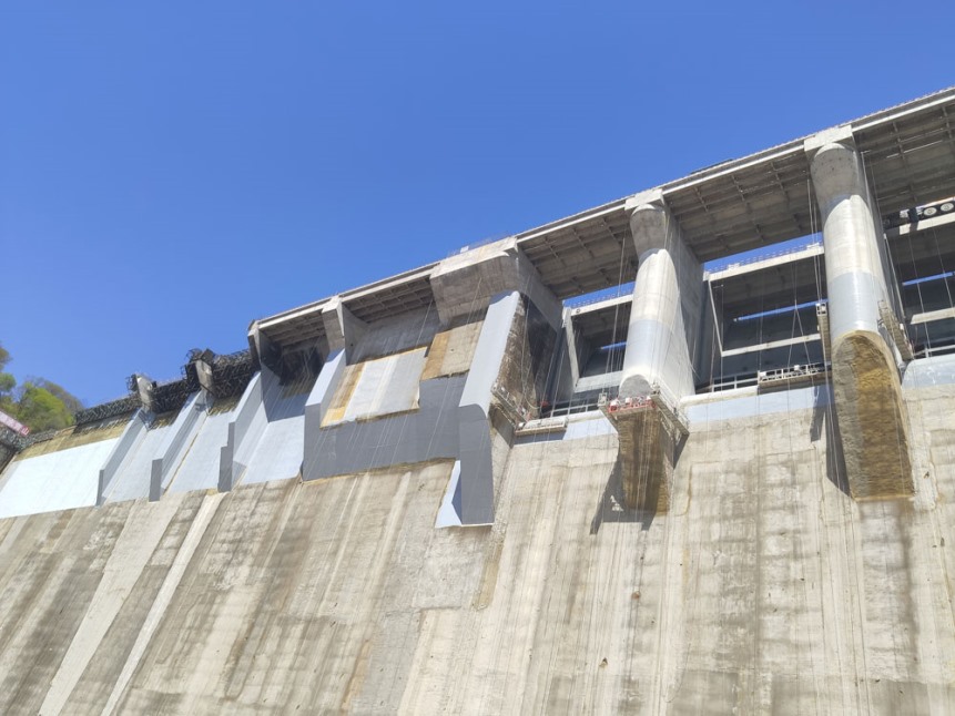 T127無溶劑刮涂聚脲膩子密封膠